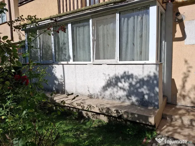 Proprietar vând apartament 2 camere, semidecomandat, confort 1, parter - Brasov (Brasov)