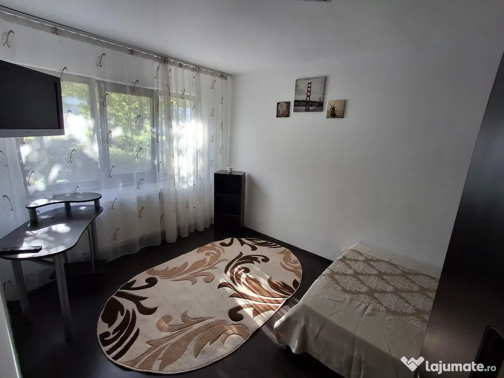 Proprietar vând apartament 2 camere, semidecomandat, confort 1, parter - Brasov (Brasov)