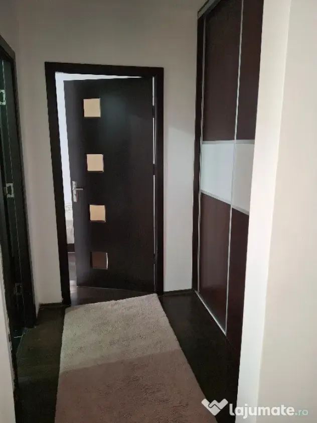 Proprietar vând apartament 2 camere, semidecomandat, confort 1, parter - Brasov (Brasov)