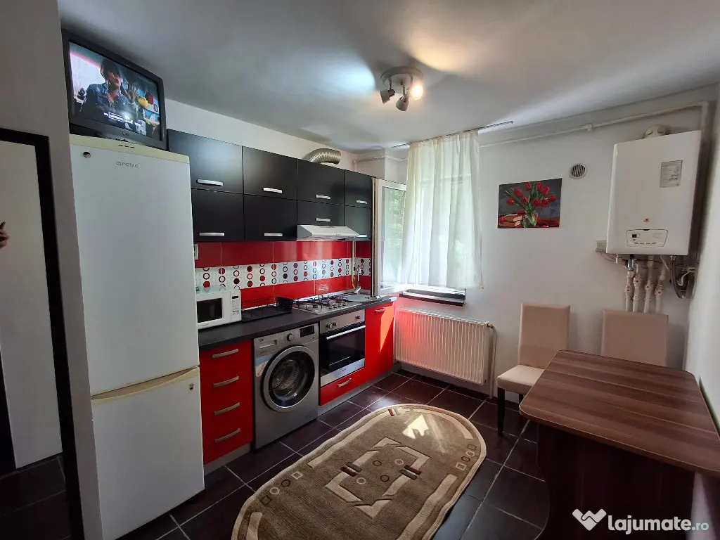 Proprietar vând apartament 2 camere, semidecomandat, confort 1, parter - Brasov (Brasov)