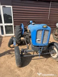 dezmembrare tractoare