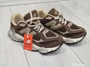 New Balance 9060 - pantofi sport confortabili, maro, piele întoarsă