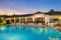 Hotel 3* Pensiune 4*, piscina, teren tenis, 6.200mp parc p 