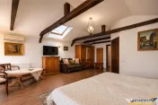 Hotel 3* Pensiune 4*, piscina, teren tenis, 6.200mp parc p 