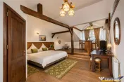 Hotel 3* Pensiune 4*, piscina, teren tenis, 6.200mp parc p 