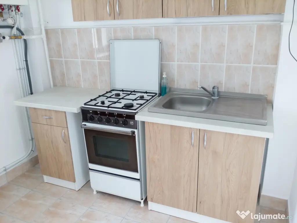 Proprietar inchiriez garsoniera fara intermediari 40.5 mp locuibili Subcetate