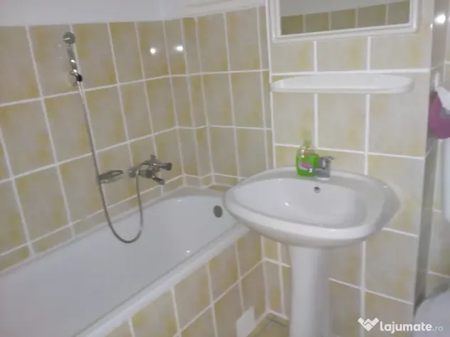 Proprietar inchiriez garsoniera fara intermediari 40.5 mp locuibili Subcetate
