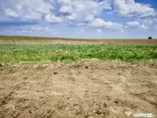 Teren Butimanu cu deschidere la lac 