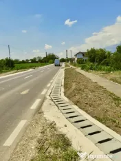 Teren Butimanu cu deschidere la lac 