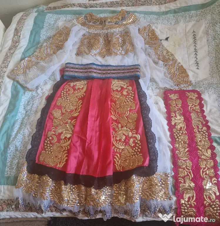 Costum popular de dame