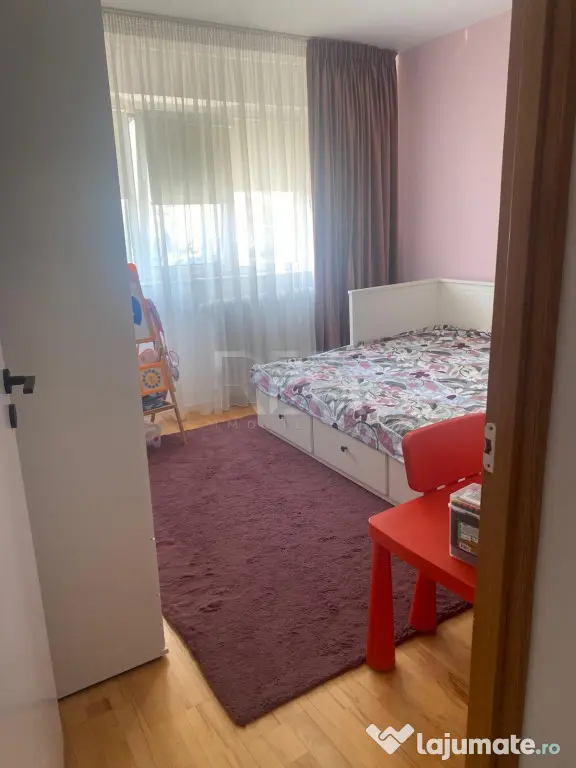 3 camere Aviației decomandat, parcare, et. 4, an 1983, 67 m - Bucuresti (Bucuresti-Ilfov)
