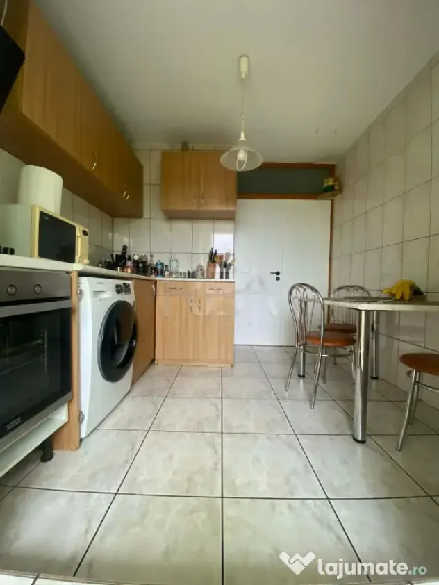 3 camere Aviației decomandat, parcare, et. 4, an 1983, 67 m - Bucuresti (Bucuresti-Ilfov)