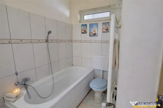 Rezidenta pe doua niveluri, cu 3 camere, eficenta energetic, - Brasov (Brasov)