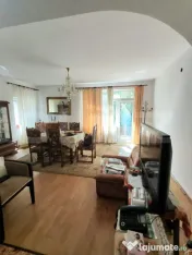 Casă în zonă centrală partea de sus a orasului 