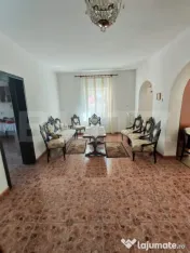 Casă în zonă centrală partea de sus a orasului 