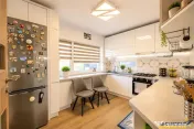 Casa 2019 in Brasov:3 dormitoare supanta, terasa,2 balcoane, 