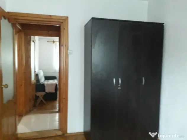 Apartament cu 3 camere semidecomandate Zona George Enescu - Kaufland - Suceava (Suceava)