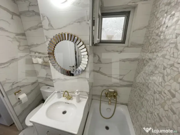 Apartament modern cu 3 camere, renovat complet, mobilat și - Zalau (Salaj)