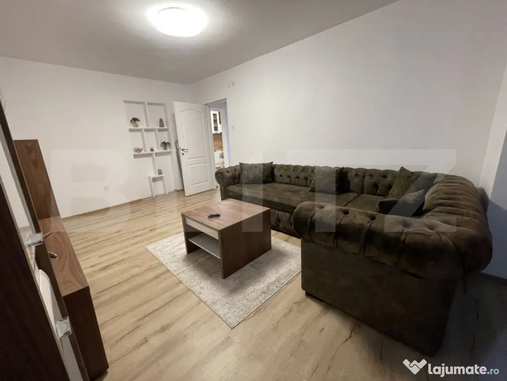 Apartament modern cu 3 camere, renovat complet, mobilat și - Zalau (Salaj)