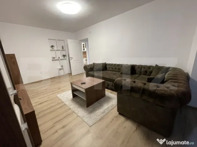 Apartament modern cu 3 camere, renovat complet, mobilat și - Zalau (Salaj)