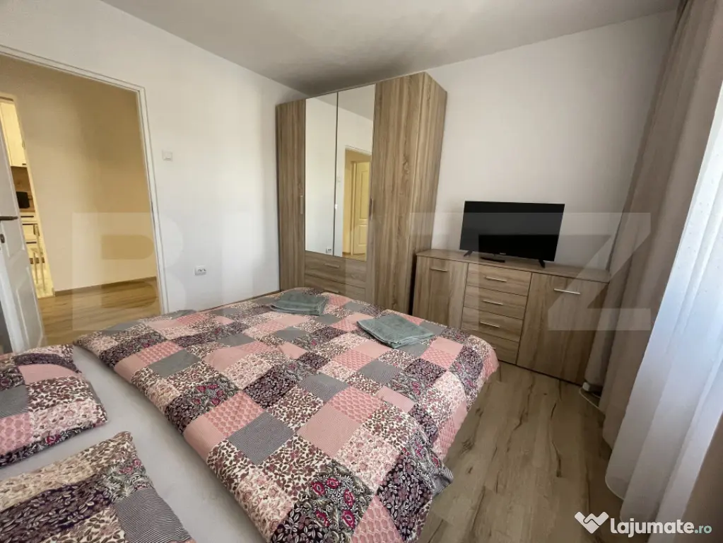 Apartament modern cu 3 camere, renovat complet, mobilat și - Zalau (Salaj)