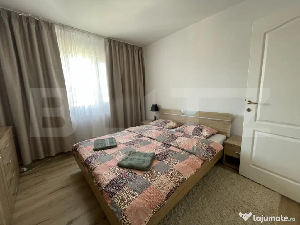 Apartament modern cu 3 camere, renovat complet, mobilat și - Zalau (Salaj)