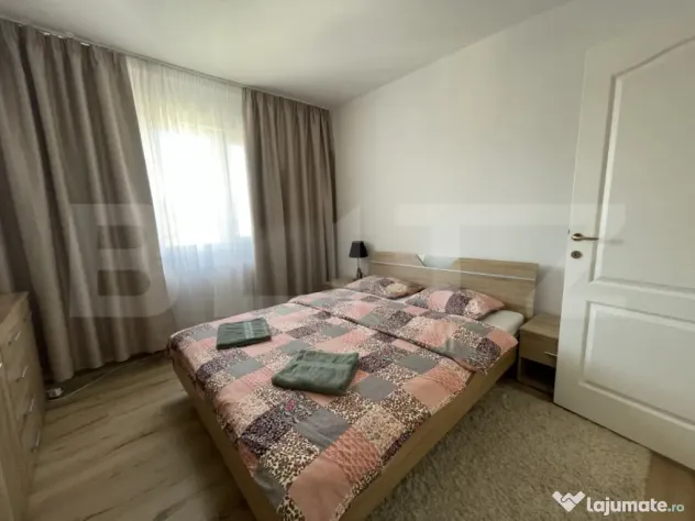 Apartament modern cu 3 camere, renovat complet, mobilat și - Zalau (Salaj)