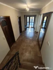 Casa moderna, relativ noua(2024) P+M zona Sarar 
