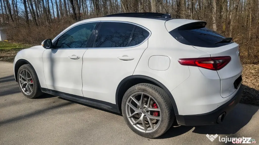 Alfa Romeo Stelvio Pornire cheie, trapa panoramica, piele, winter pack, carlig r - Magurele (Bucuresti-Ilfov)
