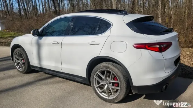 Alfa Romeo Stelvio Pornire cheie, trapa panoramica, piele, winter pack, carlig r - Magurele (Bucuresti-Ilfov)