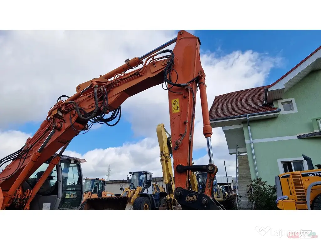 Excavator pe șenile Hitachi ZX225USLC, 19 tone, 2009 - Negresti Oas (Satu-Mare)
