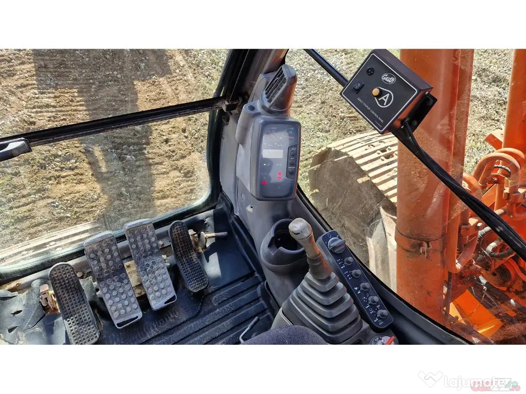 Excavator pe șenile Hitachi ZX225USLC, 19 tone, 2009 - Negresti Oas (Satu-Mare)