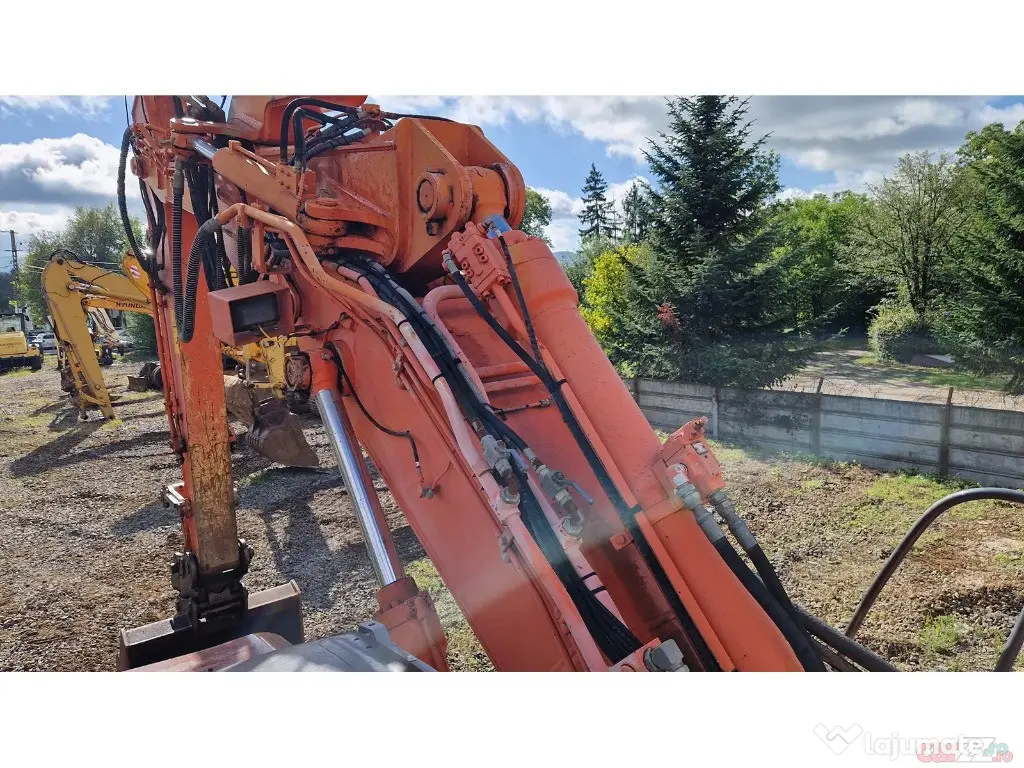 Excavator pe șenile Hitachi ZX225USLC, 19 tone, 2009 - Negresti Oas (Satu-Mare)