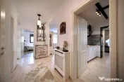 Apartament cu 3 camere, decomandat, cu terasă, grădină ș