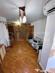 Apartament de 3 camere, Filiași, zona Primăriei 