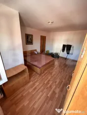 Apartament de 3 camere, Filiași, zona Primăriei 