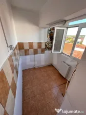 Apartament de 3 camere, Filiași, zona Primăriei 