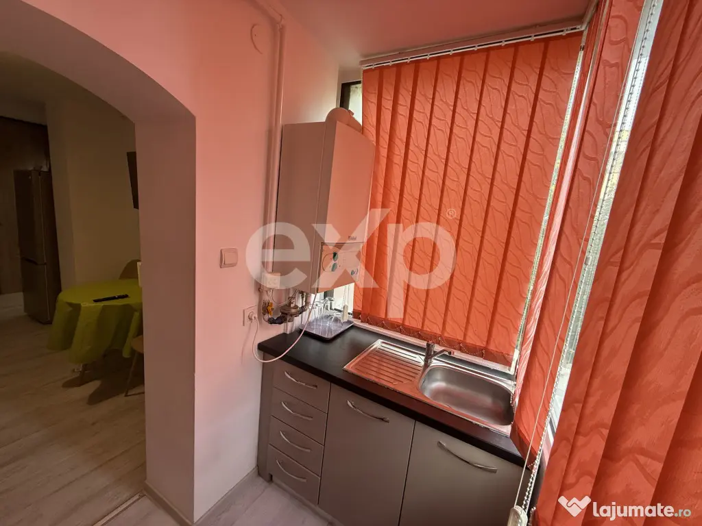 Apartament 2 camere transformat în 3 camere | Central | Eta - Pitesti (Arges)