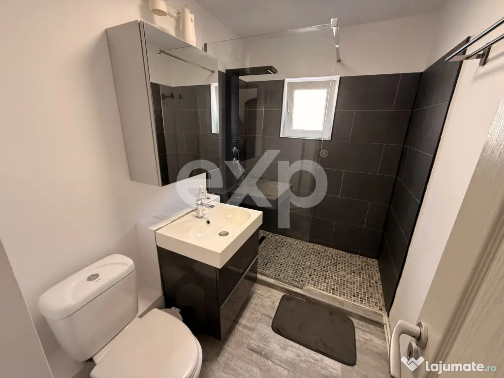 Apartament 2 camere transformat în 3 camere | Central | Eta - Pitesti (Arges)