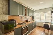 Casa in triplex, 120 mp utili, renovata total, Cuza Voda Flo