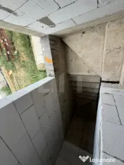 Casă la Roșu pe Dealul Furcilor – 3 Dormitoare, Subsol, 