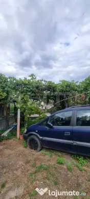 Casa cu doua corpuri