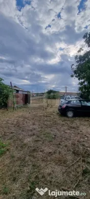 Casa cu doua corpuri