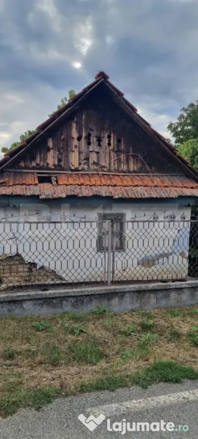 Casa cu doua corpuri - Luncani (Cluj)