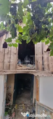 Casa cu doua corpuri