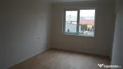 Apartament de 3 camere, 65 mp, finisat, balcon, Parcul Polig 