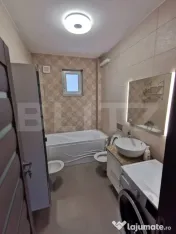 Apartament cu 3 camere, decomandat, 68 mp, zona Burdujeni 