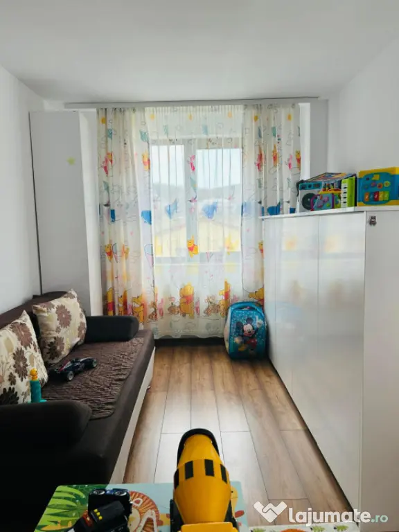 Apartament 3 camere, 61 mp+2 balcoane 10mp ,zona Stejarului - Floresti (Cluj)