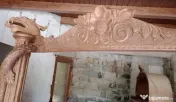 Bufet/vitrina de colt sculptat cu dragoni stil neobaroc lemn masiv 