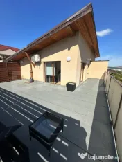 Penthouse cu terasă de 40 mp și parcare inclusă, zona Câ